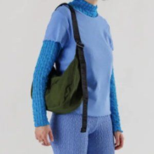 Black BAGGU Medium Nylon Crescent Bag